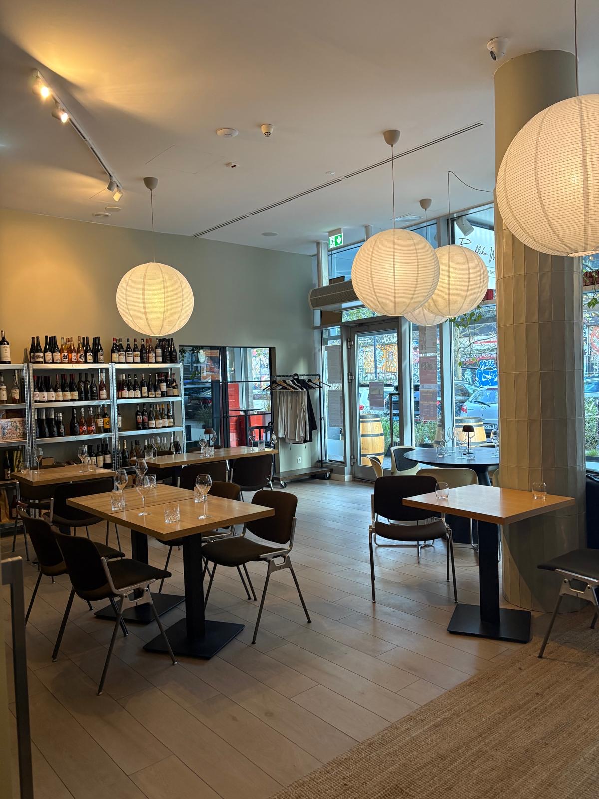 Wine tasting Warsaw – Republika Wina